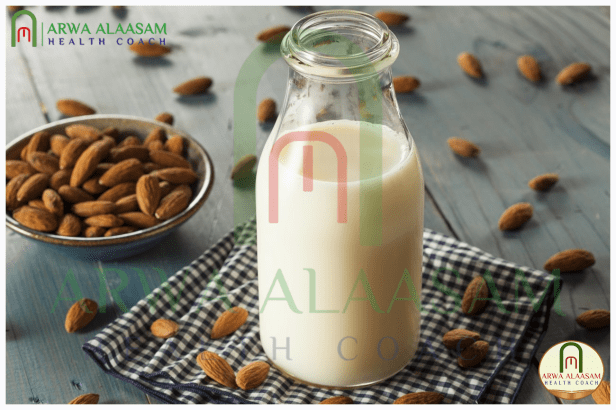 حليب اللوز