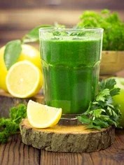 مشروب البقدونس الغني بالمغذيات