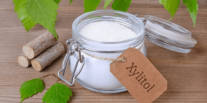 زيليتول (Xylitol):
